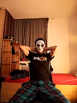 Dennis 2024 online show from 01/09/25, 05:44