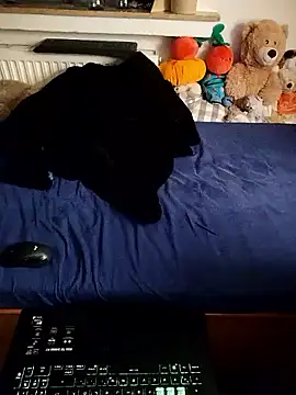 Dennis 2024 online show from 09/08/25, 05:01