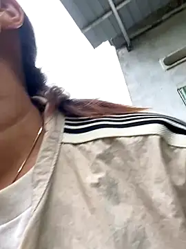 Linaannn online show from 11/22/25, 03:05