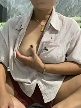 Linaannn online show from 03/21/26, 12:04