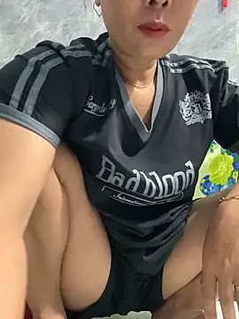 Linaannn online show from 04/10/26, 11:42