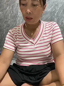 Linaannn online show from 07/07/26, 07:23