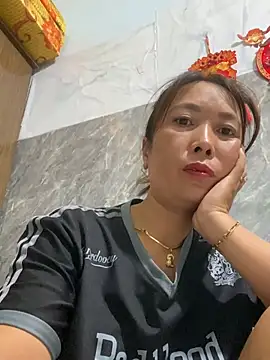 Linaannn online show from 07/20/26, 11:51
