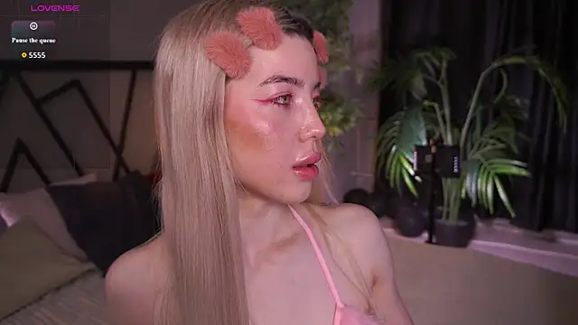 LindaThacker online show from 03/30/26, 04:35