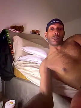 Snapshot of esteraulxxx chatting on 11/28/25, 01:30 esteraulxxx online show from 11/28/25, 01:30