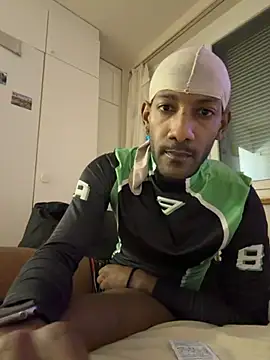 Snapshot of esteraulxxx chatting on 12/01/25, 09:53 esteraulxxx online show from 12/01/25, 09:53