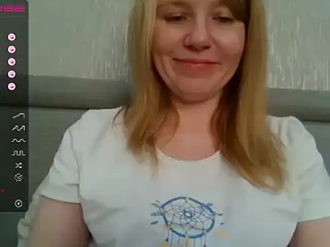 Snapshot of urbadkitty chatting on 12/04/24, 06:55 urbadkitty online show from 12/04/24, 06:55