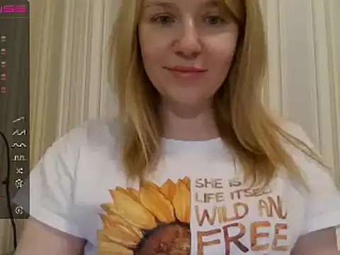 Snapshot of urbadkitty chatting on 12/14/24, 12:44 urbadkitty online show from 12/14/24, 12:44