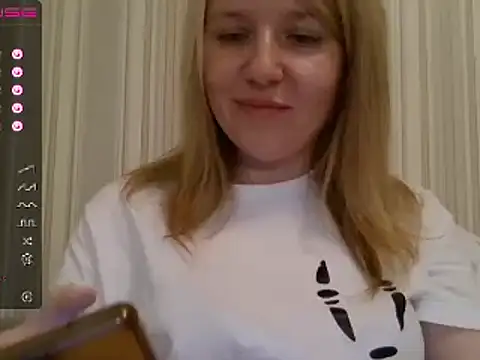 Snapshot of urbadkitty chatting on 12/24/24, 04:08 urbadkitty online show from 12/24/24, 04:08