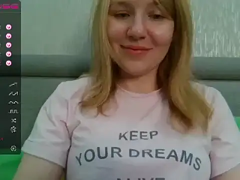 Snapshot of urbadkitty chatting on 12/29/24, 07:28 urbadkitty online show from 12/29/24, 07:28