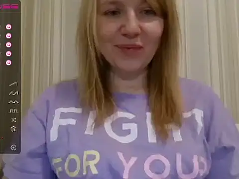 Snapshot of urbadkitty chatting on 12/30/24, 12:20 urbadkitty online show from 12/30/24, 12:20