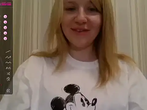 Snapshot of urbadkitty chatting on 01/10/25, 12:47 urbadkitty online show from 01/10/25, 12:47