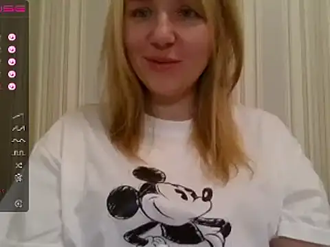 Snapshot of urbadkitty chatting on 01/12/25, 11:17 urbadkitty online show from 01/12/25, 11:17