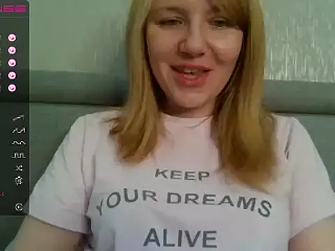 Snapshot of urbadkitty chatting on 01/22/25, 09:02 urbadkitty online show from 01/22/25, 09:02