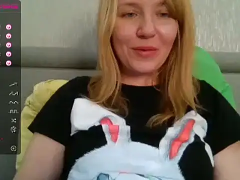 Snapshot of urbadkitty chatting on 02/13/25, 08:06 urbadkitty online show from 02/13/25, 08:06