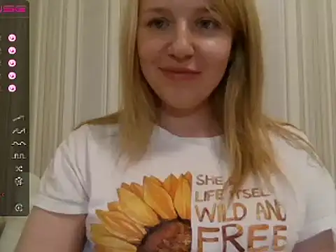 Snapshot of urbadkitty chatting on 02/16/25, 05:15 urbadkitty online show from 02/16/25, 05:15