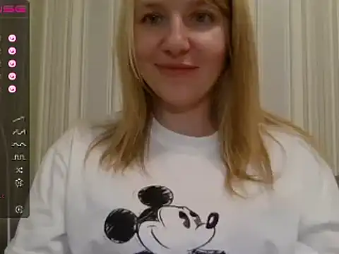 Snapshot of urbadkitty chatting on 03/01/25, 04:11 urbadkitty online show from 03/01/25, 04:11