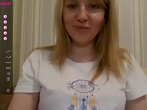 Snapshot of urbadkitty chatting on 03/06/25, 01:35 urbadkitty online show from 03/06/25, 01:35