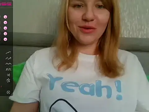 Snapshot of urbadkitty chatting on 03/16/25, 07:15 urbadkitty online show from 03/16/25, 07:15