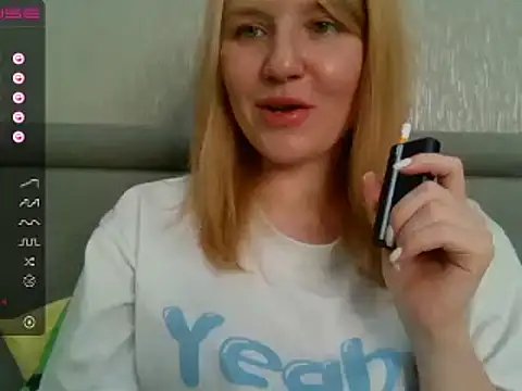 Snapshot of urbadkitty chatting on 03/18/25, 10:14 urbadkitty online show from 03/18/25, 10:14