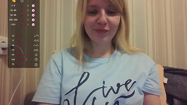 Snapshot of urbadkitty chatting on 10/04/25, 04:05 urbadkitty online show from 10/04/25, 04:05