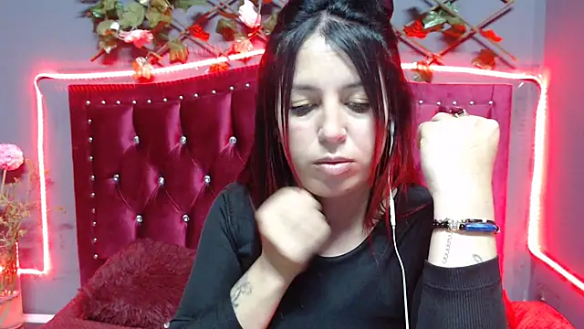 Snapshot of Melani_cute02 chatting on 02/09/25, 06:11 Melani cute02 online show from 02/09/25, 06:11