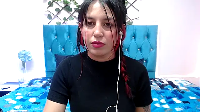 Snapshot of Melani_cute02 chatting on 02/14/25, 01:56 Melani cute02 online show from 02/14/25, 01:56