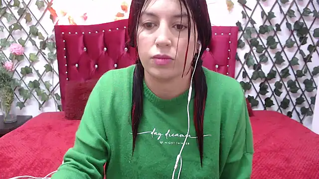 Snapshot of Melani_cute02 chatting on 02/18/25, 08:25 Melani cute02 online show from 02/18/25, 08:25