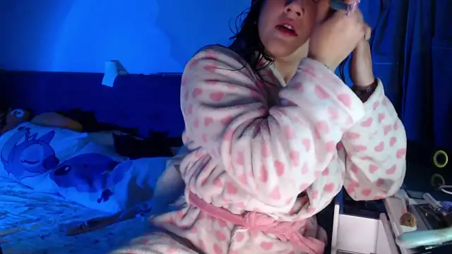 luna palmerau online show from 04/15/26, 12:34