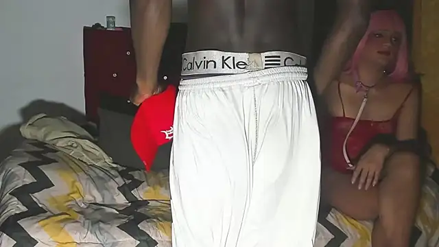 Snapshot of blackWhite_hot chatting on 09/17/25, 11:01 blackWhite hot online show from 09/17/25, 11:01