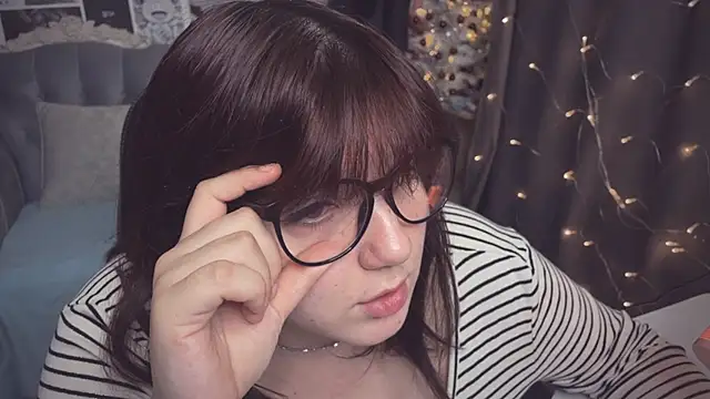 Snapshot of Diasporaaa chatting on 12/28/24, 09:40 Diasporaaa online show from 12/28/24, 09:40