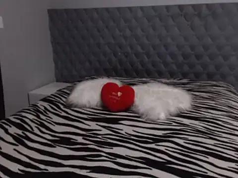 Sarahmonesexy online show from 03/10/25, 09:40