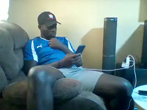 Snapshot of ClinDi chatting on 10/23/25, 12:15 ClinDi online show from 10/23/25, 12:15