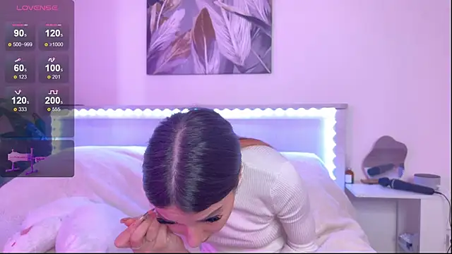 Veronica leal online show from 09/27/25, 10:31