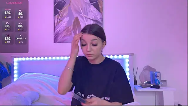 Veronica leal online show from 10/28/25, 09:46