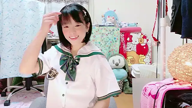 renapiyon8182 online show from 03/22/25, 07:31