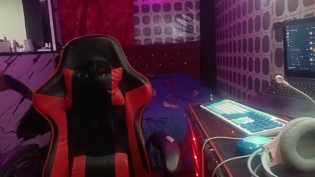 AdelinaMiran90 online show from 03/05/26, 04:41