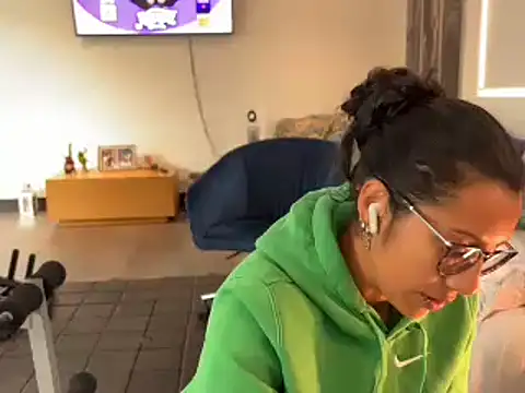 Snapshot of fergie21 chatting on 10/16/25, 12:50 fergie21 online show from 10/16/25, 12:50