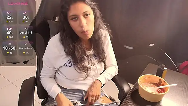 Meraky   online show from 11/18/25, 09:30