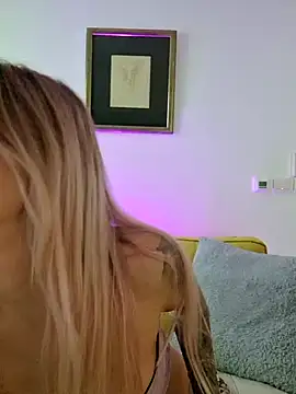 EileX official online show from 02/18/25, 07:10