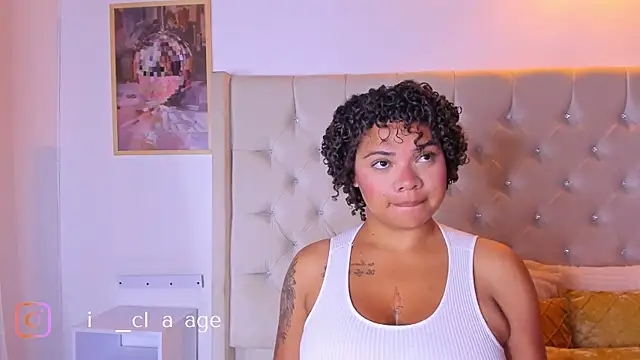 Eloisa cleavage  online show from 05/16/26, 10:01