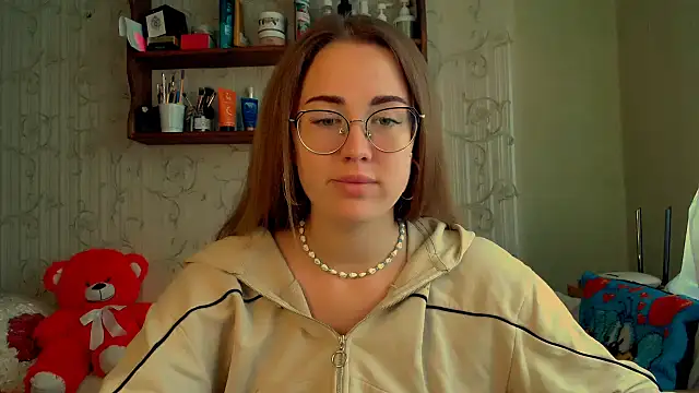 luxie milady online show from 10/09/25, 11:30