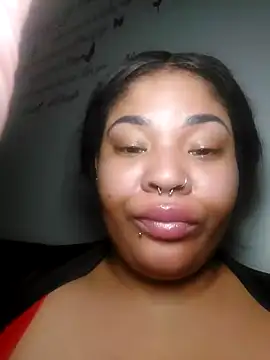 Snapshot of uniquechina69 chatting on 12/13/24, 03:38 uniquechina69 online show from 12/13/24, 03:38