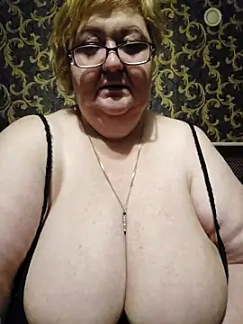 Snapshot of Awn290668 chatting on 12/23/24, 12:19 Awn290668 online show from 12/23/24, 12:19