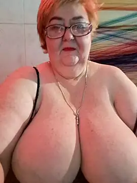 Snapshot of Awn290668 chatting on 12/24/24, 06:17 Awn290668 online show from 12/24/24, 06:17