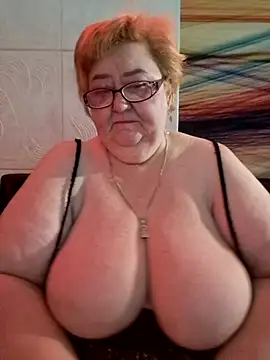 Snapshot of Awn290668 chatting on 01/04/25, 04:12 Awn290668 online show from 01/04/25, 04:12