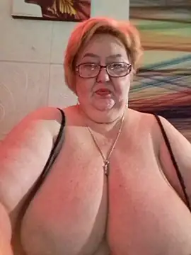 Snapshot of Awn290668 chatting on 01/16/25, 01:47 Awn290668 online show from 01/16/25, 01:47