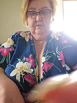 Snapshot of Awn290668 chatting on 02/14/25, 10:49 Awn290668 online show from 02/14/25, 10:49