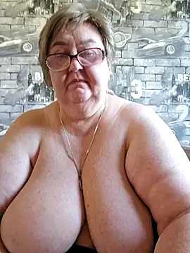 Snapshot of Awn290668 chatting on 03/21/25, 06:27 Awn290668 online show from 03/21/25, 06:27