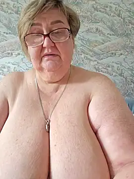 Snapshot of Awn290668 chatting on 03/23/25, 04:27 Awn290668 online show from 03/23/25, 04:27